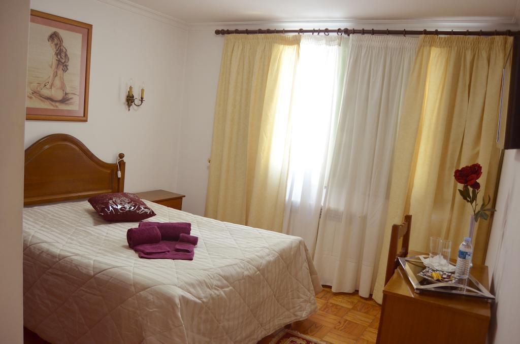 Residencia Filipe Hotel Guarda Room photo